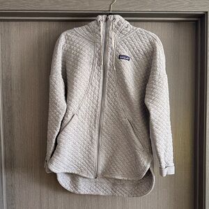 Patagonia Light Gray Quilted Jacket